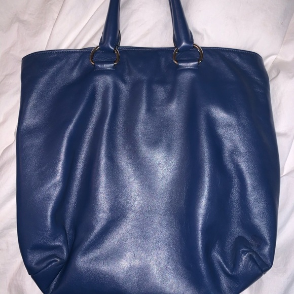 COPY - Prada tote AUTHENTIC - Picture 3 of 6